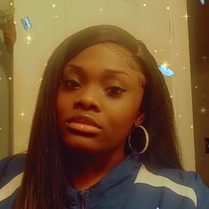 Meet your Posher, Anayia